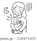 夜泣きする赤ちゃんを抱っこして疲れた表情の母親 126971455