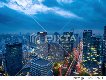 雨の都市風景-2 126972631