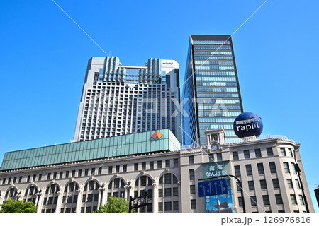 大阪ミナミ、難波の玄関南海電鉄難波駅の外観 126976816