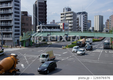 尾長橋歩道橋周辺・王子三丁目交差点の交通【都市イメージ】 126976976