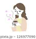 お茶を飲んでリラックスする女性 126977090