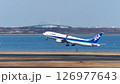羽田空港C滑走路から離陸するANA旅客機とゲートブリッジ 羽田空港C滑走路から離陸するANA旅客機とゲートブリッジ 126977643