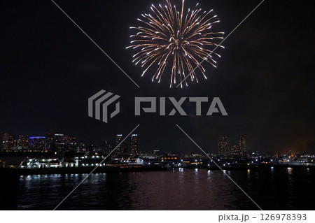 Yokohama Port Festival Fireworks Show Illuminates the Night Sky Yokohama Port Festival Fireworks Show Illuminates the Night Sky 126978393