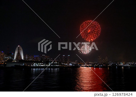 Yokohama Port Festival Fireworks Show Illuminates the Night Sky Yokohama Port Festival Fireworks Show Illuminates the Night Sky 126978424