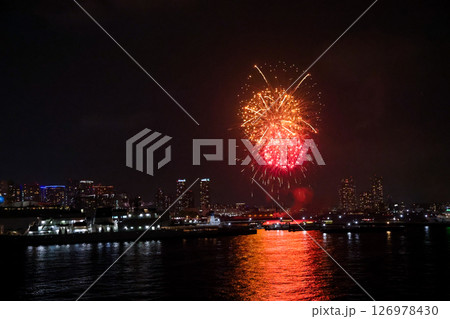 Yokohama Port Festival Fireworks Show Illuminates the Night Sky Yokohama Port Festival Fireworks Show Illuminates the Night Sky 126978430