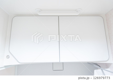 浴室のイメージ 清潔な白を基調とした浴室のイメージ 浴室のイメージ 清潔な白を基調とした浴室のイメージ 126979773