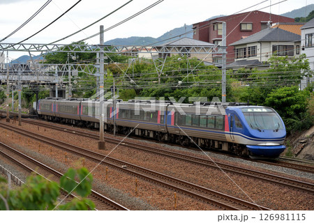 東海道本線を走るHOT7000系特急スーパーはくと4号 東海道本線を走るHOT7000系特急スーパーはくと4号 126981115
