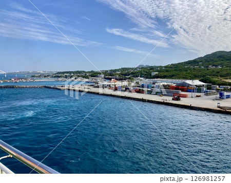 本部港（沖縄県・本部町） 126981257