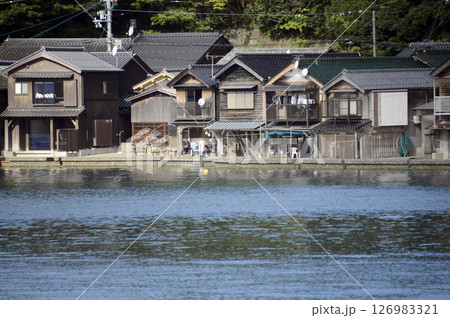 伊根の舟屋 126983321