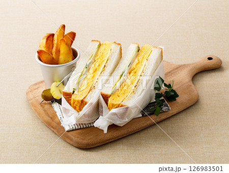 厚焼き玉子サンドイッチ 126983501