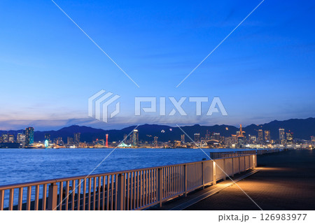 神戸の夕景 (兵庫県神戸市中央区) 126983977