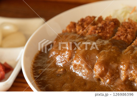 カツカレーのクローズアップ カツカレーのクローズアップ 126986396