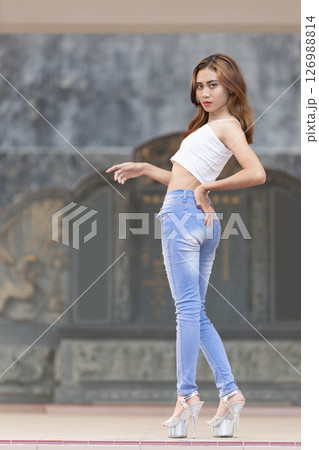 Elegant Streetwear with a Modern Twist 126988814