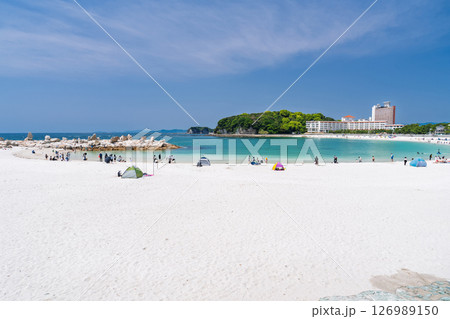 《和歌山県》白良浜のビーチ・南紀白浜 126989150