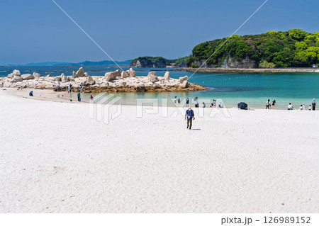 《和歌山県》白良浜のビーチ・南紀白浜 《和歌山県》白良浜のビーチ・南紀白浜 126989152