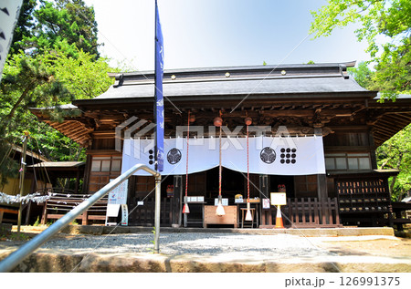 福島県猪苗代町字見禰山の會津守護神　土津(はにつ)神社 126991375