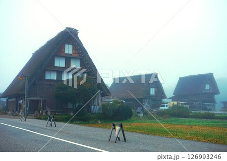 美然ゆめろむ館　荻町合掌造り集落　世界文化遺産　白川郷　茅葺 126993246