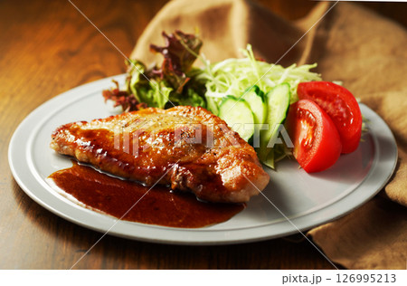 トンテキ(ポークソテー) 126995213