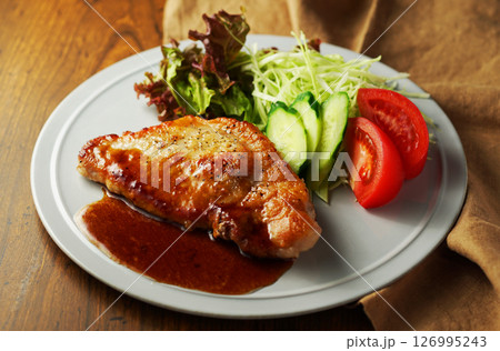 トンテキ(ポークソテー) 126995243