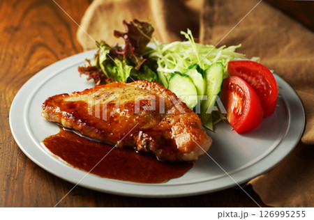 トンテキ(ポークソテー) トンテキ(ポークソテー) 126995255