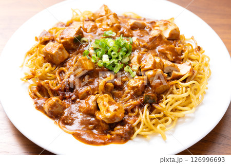 美味しい中華料理の麻婆焼きそば 126996693