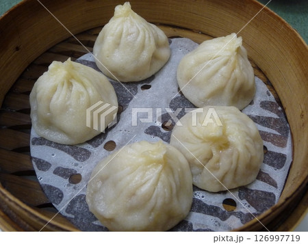 竹蒸し器の小籠包 ショウロンポウ 竹蒸し器の小籠包 ショウロンポウ 126997719