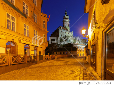 Cesky Krumlov tower view at dawn, Czech Republic Cesky Krumlov tower view at dawn, Czech Republic 126999903