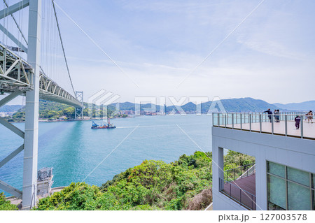 (山口県)壇ノ浦PAから見る関門海峡・関門橋 (山口県)壇ノ浦PAから見る関門海峡・関門橋 127003578