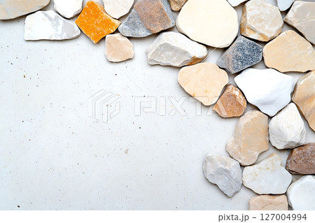 stone wall with stones 127004994
