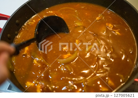 カレーをフライパンで作る 127005621
