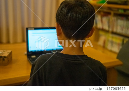 11 years old 127005623