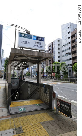 東京メトロ丸ノ内線の淡路町駅、千代田線の新御茶ノ水駅、都営地下鉄新宿線の小川町駅A6番出入口 東京メトロ丸ノ内線の淡路町駅、千代田線の新御茶ノ水駅、都営地下鉄新宿線の小川町駅A6番出入口 127008931
