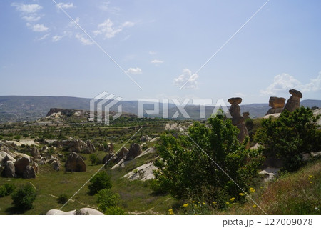 トルコ カッパドキアのエセンテペ展望台から見た風景 トルコ カッパドキアのエセンテペ展望台から見た風景 127009078
