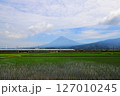 富士山と田園 127010245