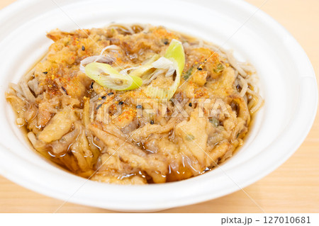 おいしいコンビニ食品の天ぷら蕎麦 おいしいコンビニ食品の天ぷら蕎麦 127010681