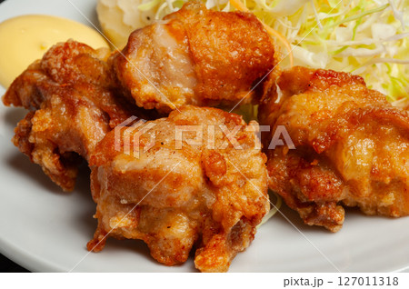 美味しい鶏の唐揚げ 127011318
