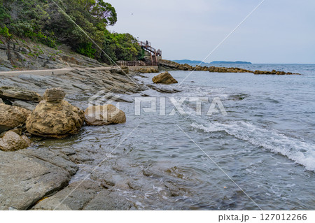 （長崎県）佐世保市・神崎鼻　日本本土最西端　海岸遊歩道 127012266