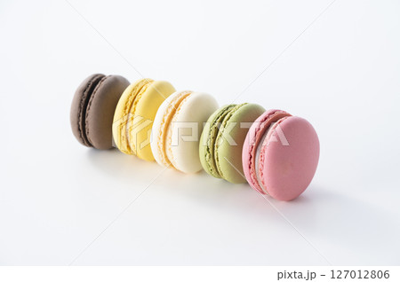 カラフルなマカロン カラフルなマカロン 127012806