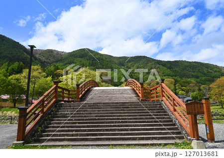 旧中山道に続く長野県 奈良井木曽の大橋 旧中山道に続く長野県 奈良井木曽の大橋 127013681