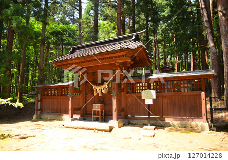福島県猪苗代町字見禰山の會津守護神 土津(はにつ)神社 奥の院 福島県猪苗代町字見禰山の會津守護神 土津(はにつ)神社 奥の院 127014228