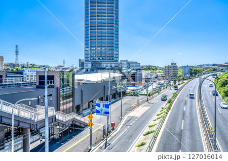 神奈川県横浜市の都市風景　羽沢横浜国大駅 127016014
