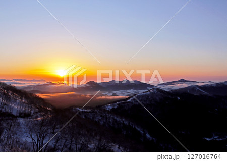 北海道 占冠村 雲海 北海道 占冠村 雲海 127016764