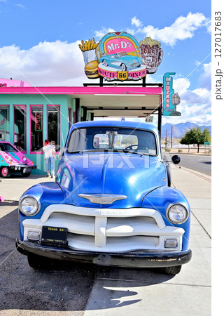 キングマンの人気ダイナーとシボレー3800 127017683