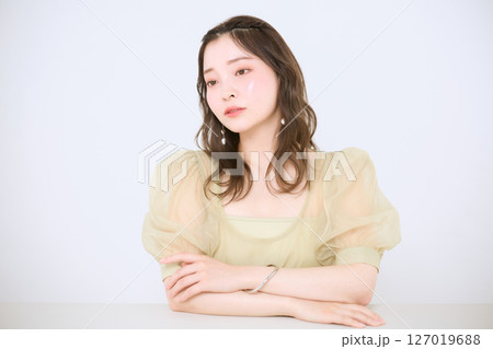 健康的な肌を持つ女性、ナチュラルビューティ 127019688