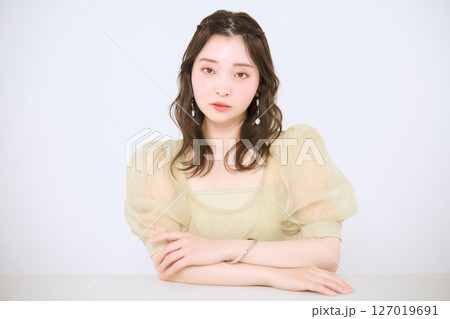 健康的な肌を持つ女性、ナチュラルビューティ 127019691