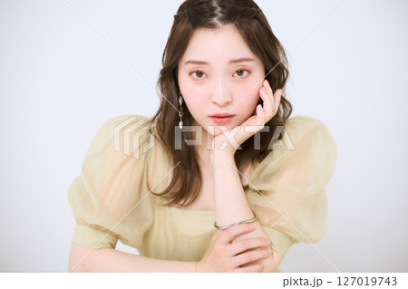 健康的な肌を持つ女性、ナチュラルビューティ 127019743