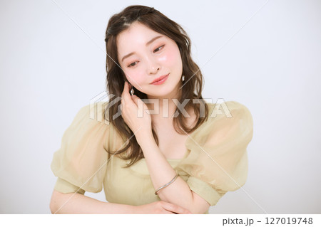 健康的な肌を持つ女性、ナチュラルビューティ 127019748