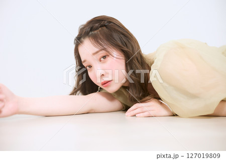 健康的な肌を持つ女性、ナチュラルビューティ 健康的な肌を持つ女性、ナチュラルビューティ 127019809