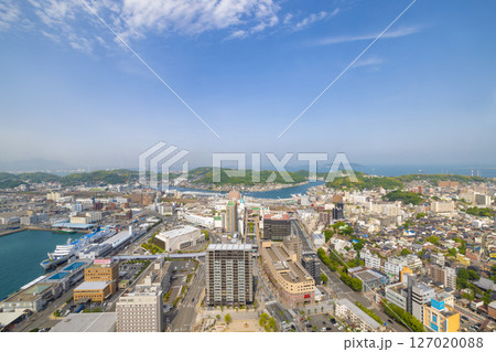 ［山口県下関市］下関駅方面　下関海峡ゆめタワーからの景色 127020088