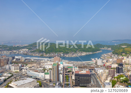 ［山口県下関市］下関駅方面　下関海峡ゆめタワーからの景色 127020089
